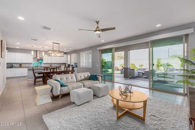 16064 W SOFT WIND Drive, Surprise, AZ 85387