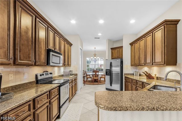 9132 Leatherwood LOOP, Lehigh Acres, FL 33936