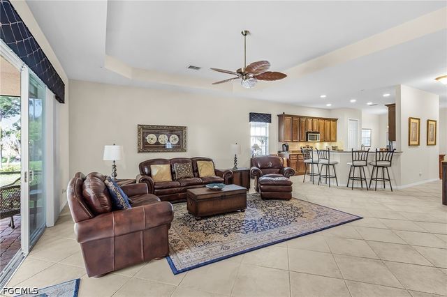 9132 Leatherwood LOOP, Lehigh Acres, FL 33936