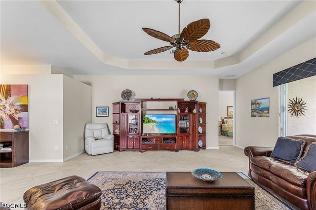 9132 Leatherwood LOOP, Lehigh Acres, FL 33936