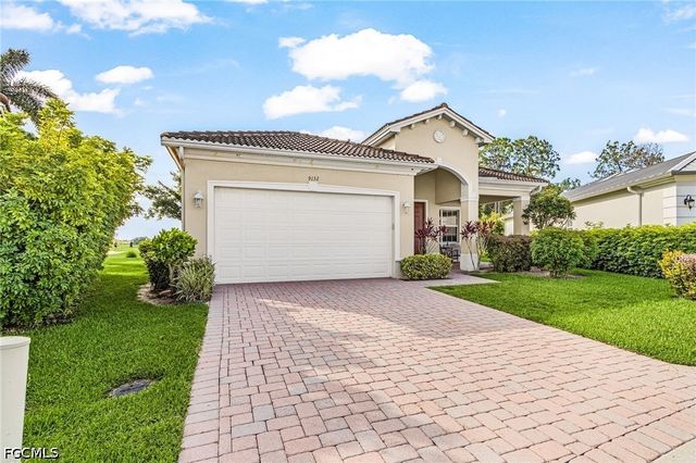9132 Leatherwood LOOP, Lehigh Acres, FL 33936