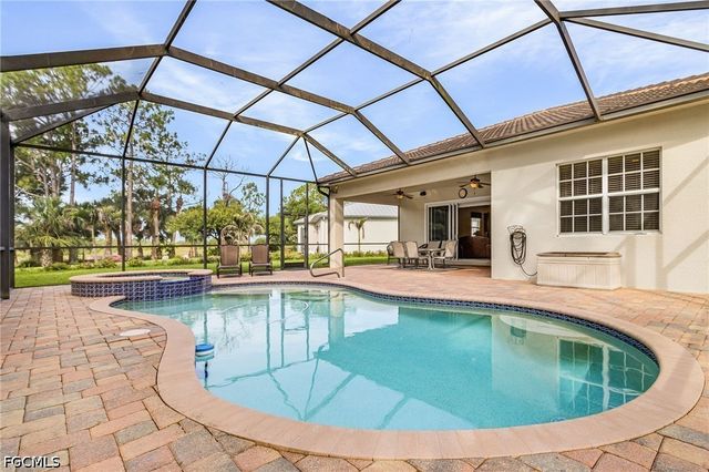 9132 Leatherwood LOOP, Lehigh Acres, FL 33936