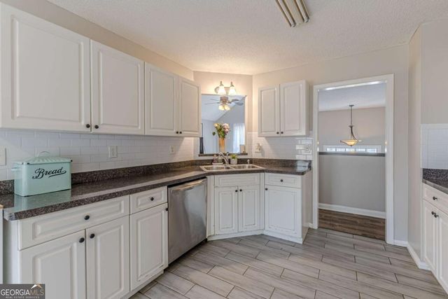 34 Shady Oak Court, Dallas, GA 30157