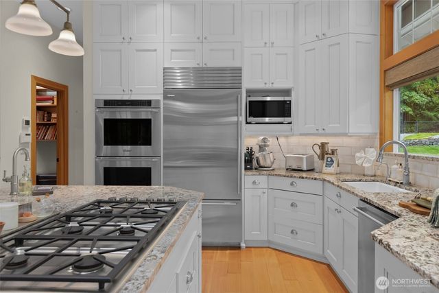 26415 SE Old Black Nugget Road, Issaquah, WA 98029