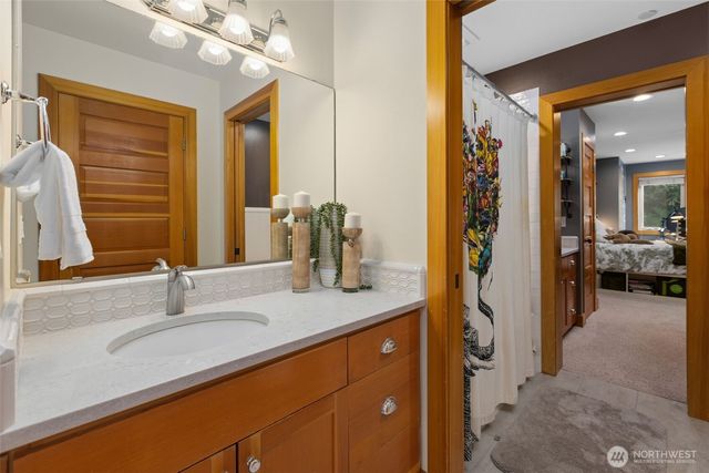 26415 SE Old Black Nugget Road, Issaquah, WA 98029