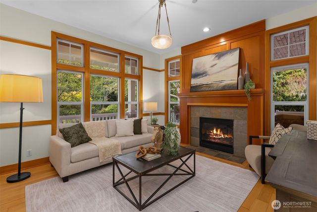 26415 SE Old Black Nugget Road, Issaquah, WA 98029