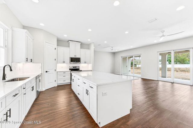 760 Starland Street SE, Palm Bay, FL 32909