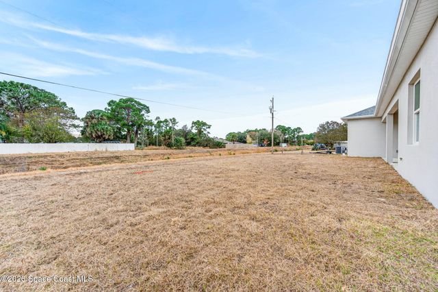 760 Starland Street SE, Palm Bay, FL 32909