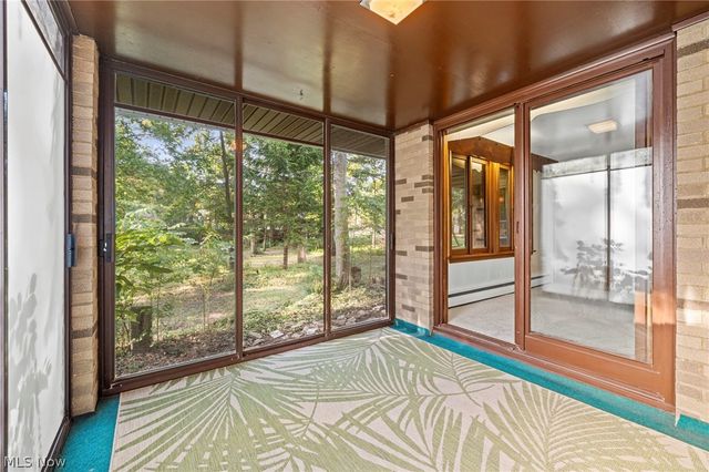 6208 Dora Boulevard, Independence, OH 44131