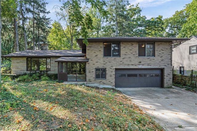 6208 Dora Boulevard, Independence, OH 44131