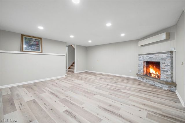 6208 Dora Boulevard, Independence, OH 44131