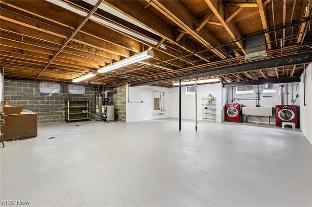 6208 Dora Boulevard, Independence, OH 44131