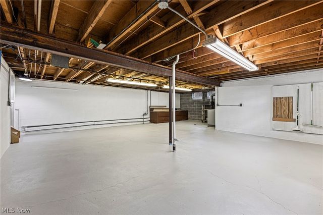 6208 Dora Boulevard, Independence, OH 44131