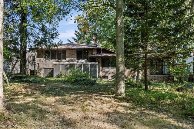 6208 Dora Boulevard, Independence, OH 44131