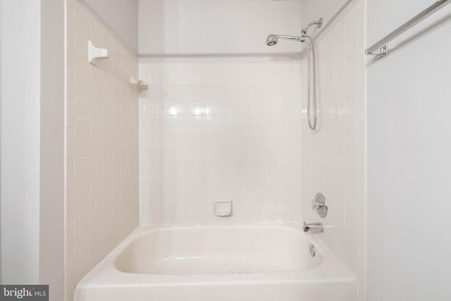 10 SCOTTSBURY CT, Germantown, MD 20876