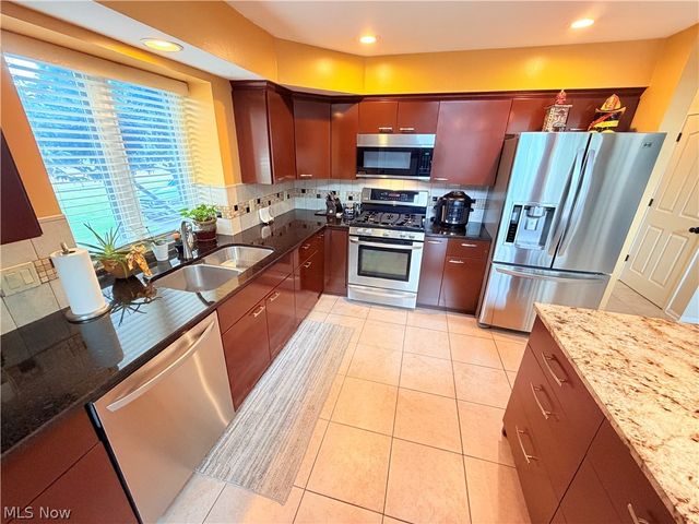 3676 Truxton Place, Avon, OH 44011