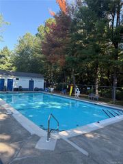 1502 Barclay Manor 15B, Newburgh, NY 12550