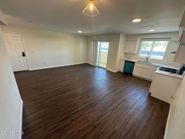 1850 Buyers Street 205, Simi Valley, CA 93063