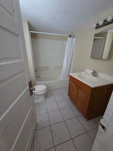 519 Seymour Avenue, Jackson City, MI 49202