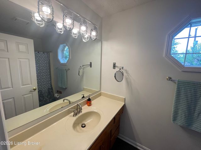 1113 Tara Way, Lawrenceburg, KY 40342
