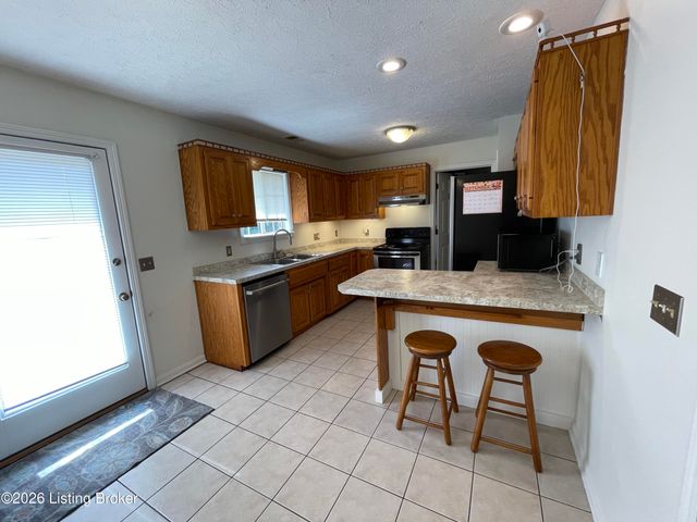 1113 Tara Way, Lawrenceburg, KY 40342