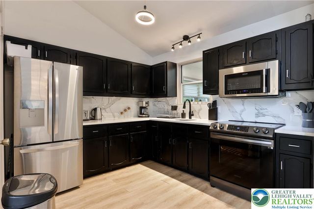 271 North Shore Drive, Tunkhannock Twp, PA 18210