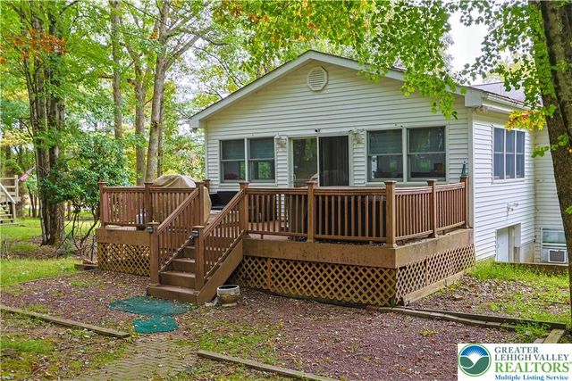 271 North Shore Drive, Tunkhannock Twp, PA 18210