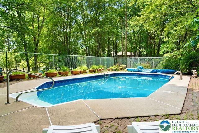 271 North Shore Drive, Tunkhannock Twp, PA 18210