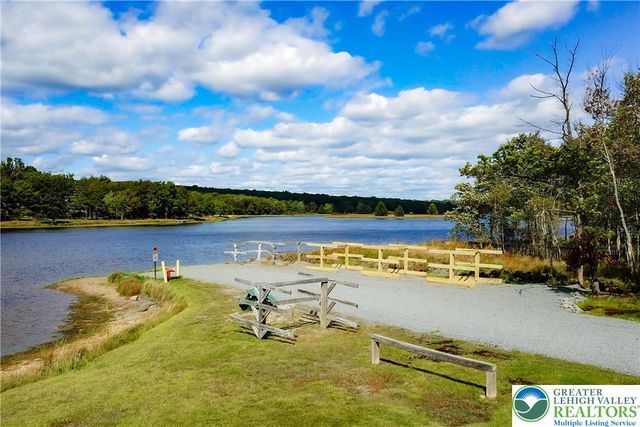 271 North Shore Drive, Tunkhannock Twp, PA 18210