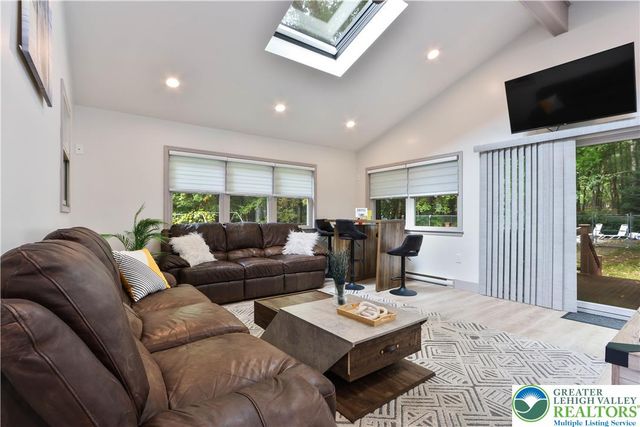 271 North Shore Drive, Tunkhannock Twp, PA 18210