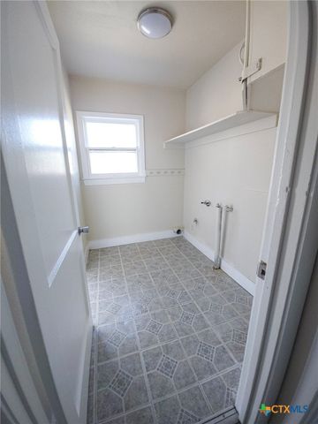 2006 N Wheeler Street, Victoria, TX 77901