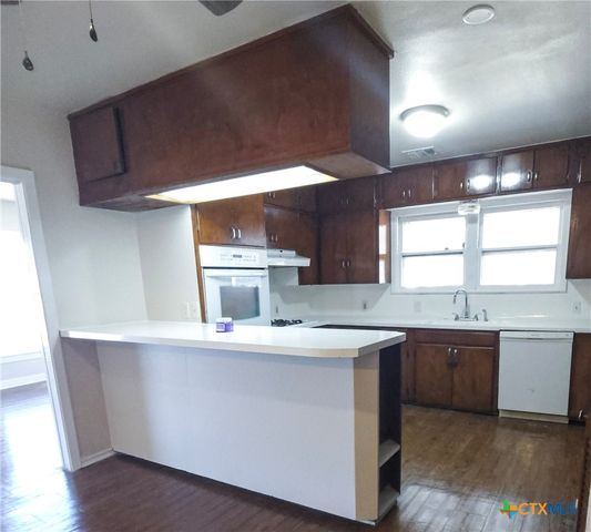 2006 N Wheeler Street, Victoria, TX 77901