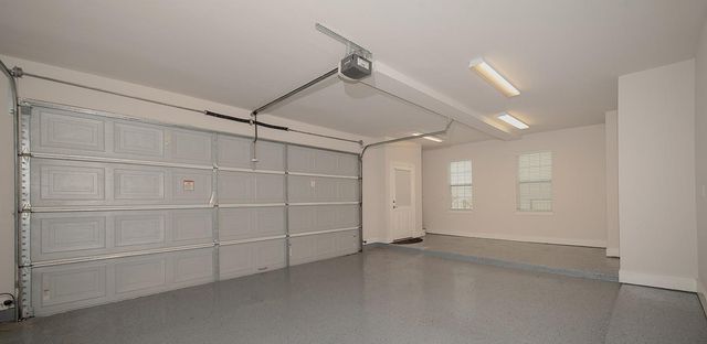 190 W Breezy Way, The Woodlands, TX 77380