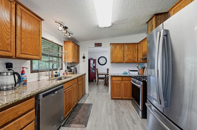 872 County Road 4244, Bonham, TX 75418