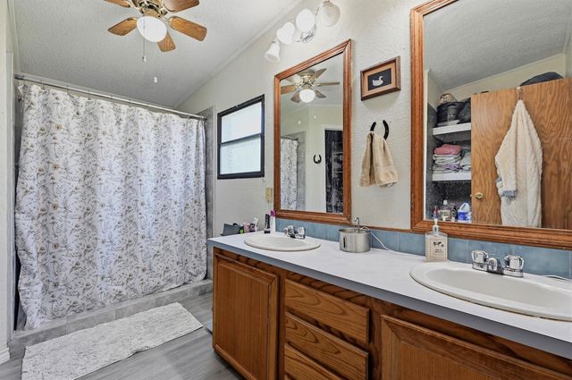 872 County Road 4244, Bonham, TX 75418