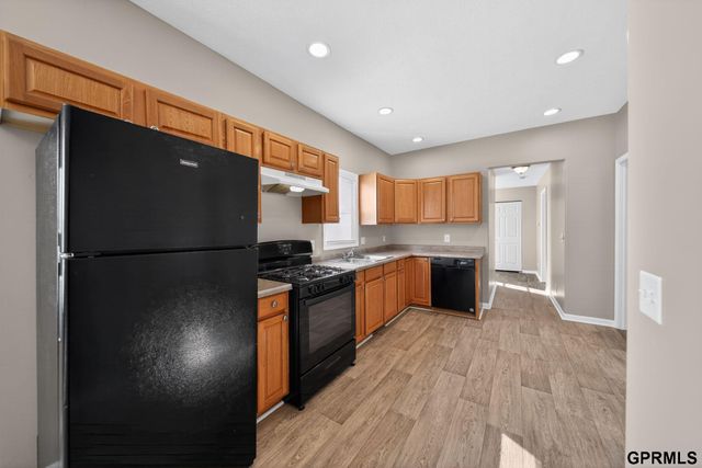 4812 S 17Th Street, Omaha, NE 68107