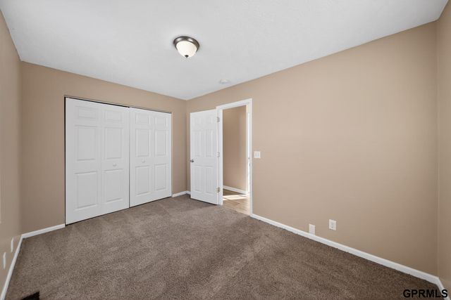 4812 S 17Th Street, Omaha, NE 68107