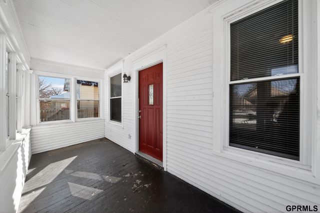 4812 S 17Th Street, Omaha, NE 68107