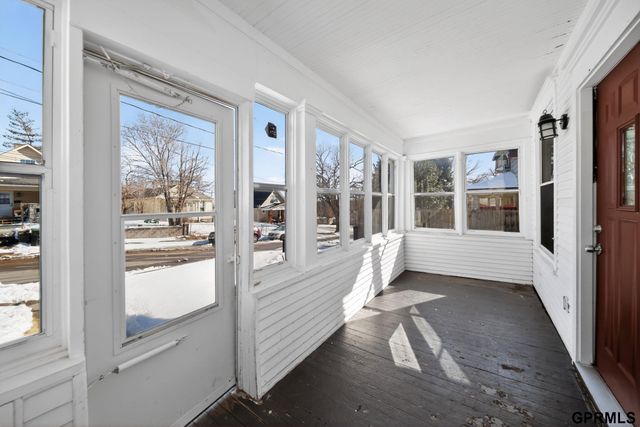 4812 S 17Th Street, Omaha, NE 68107