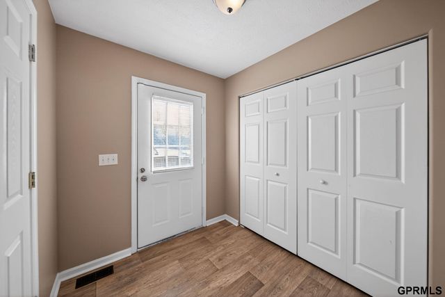 4812 S 17Th Street, Omaha, NE 68107