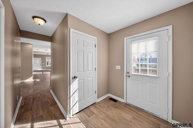 4812 S 17Th Street, Omaha, NE 68107