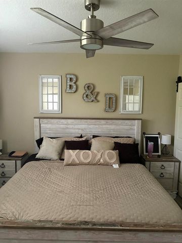 1966 Alamanda Way, Riviera Beach, FL 33404