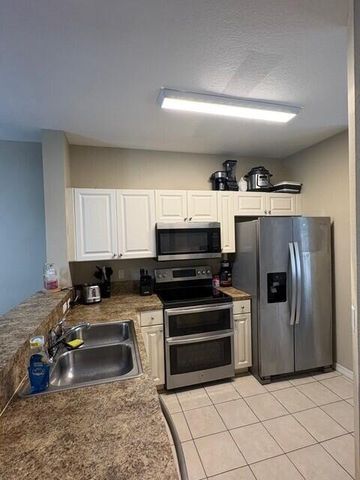 1966 Alamanda Way, Riviera Beach, FL 33404