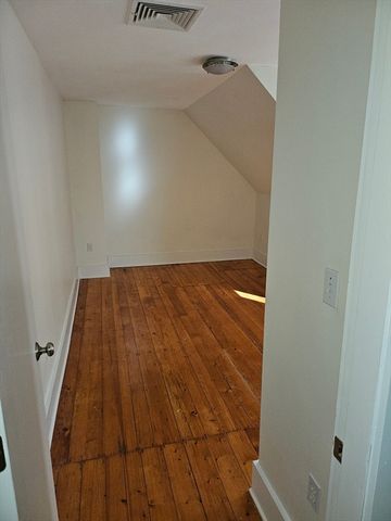 1365 Cambridge St 3, Cambridge, MA 02139