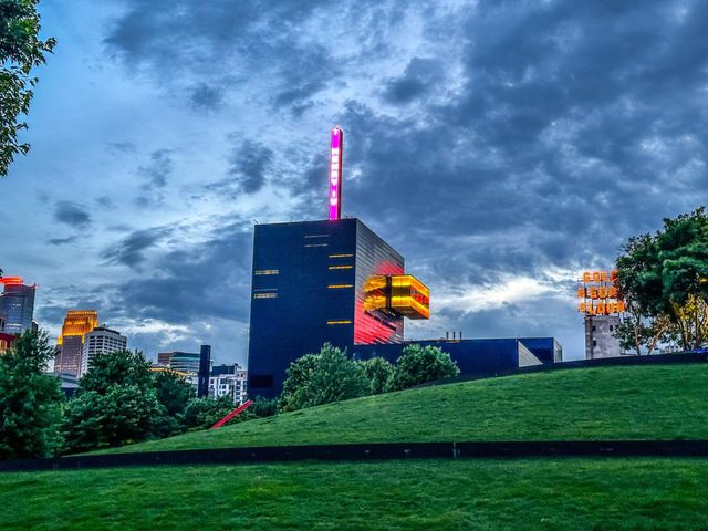 901 S 2nd Street 406, Minneapolis, MN 55415