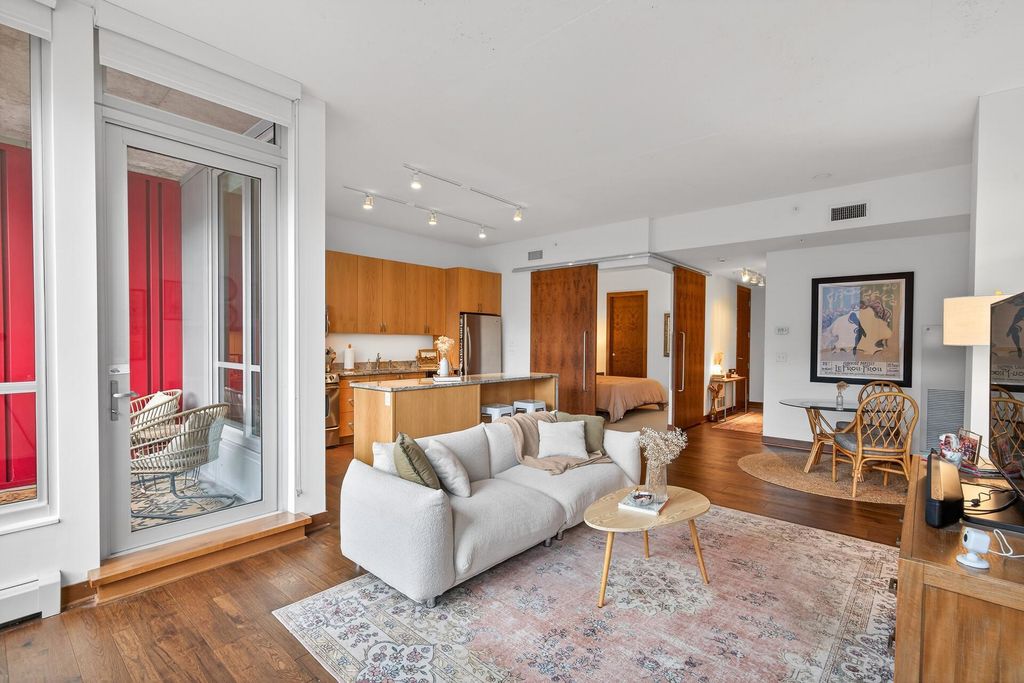 901 S 2nd Street 406, Minneapolis, MN 55415