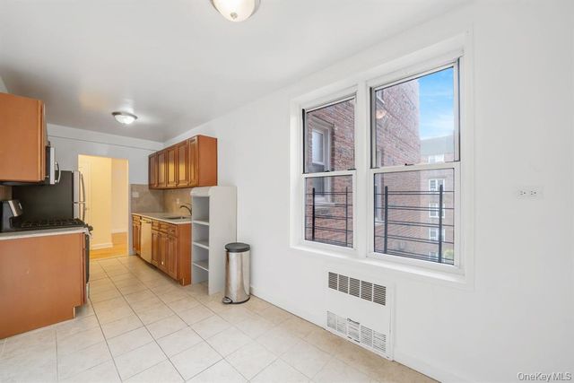 6565 Wetherole St Apt 5S, New York City, NY 11374