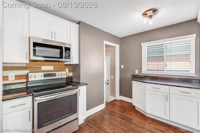 706 E Windemere Avenue, Royal Oak, MI 48073