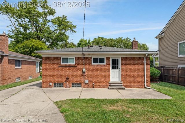 706 E Windemere Avenue, Royal Oak, MI 48073