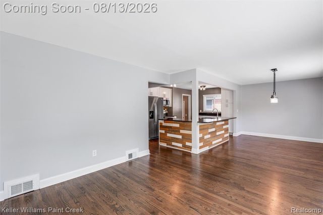 706 E Windemere Avenue, Royal Oak, MI 48073